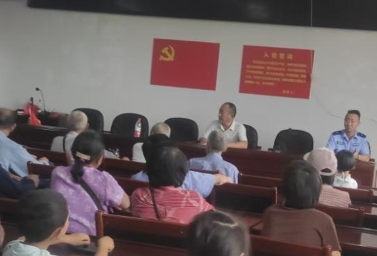 三官寺土家族乡云山村：安全宣传进乡村 关爱下一代健康成长