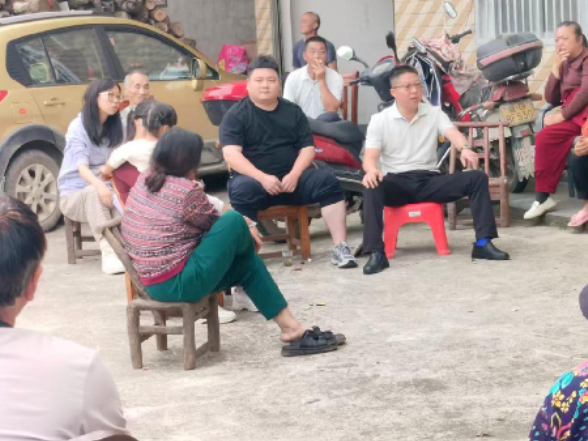 高峰土家族乡雪莲村：党建筑牢防线 守护孩童平安