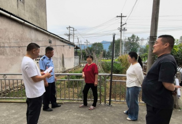 白沙溪村党群服务中心：政策宣讲进家门 服务群众零距离