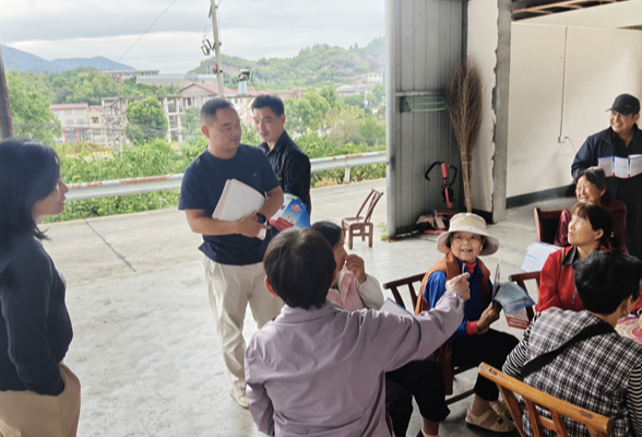 零阳街道水汪村：党群阵地强服务 入户宣讲护平安