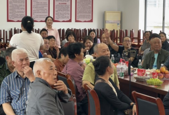 零阳街道南街社区：党群连心话中秋 邻里欢聚暖人心