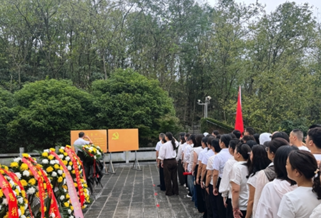 慈利县总医院开展“全民国防教育月”系列活动——弘扬伟大长征精神 同心共筑强大国防