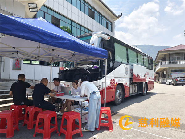 b60728a8bf295d09541d74a6b6b528ce_副本.jpg b60728a8bf295d09541d74a6b6b528ce_副本.jpg