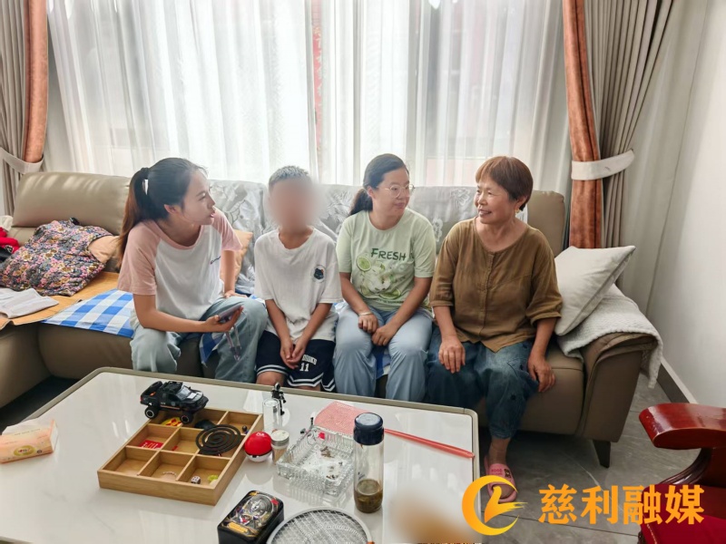 走访2_副本.jpg