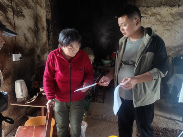 象市镇虎头村：涓涓细流汇暖流 拳拳爱心助乡邻