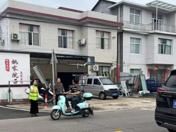 金慈街道跑马岗村多措并举，筑牢农村交通安全防线