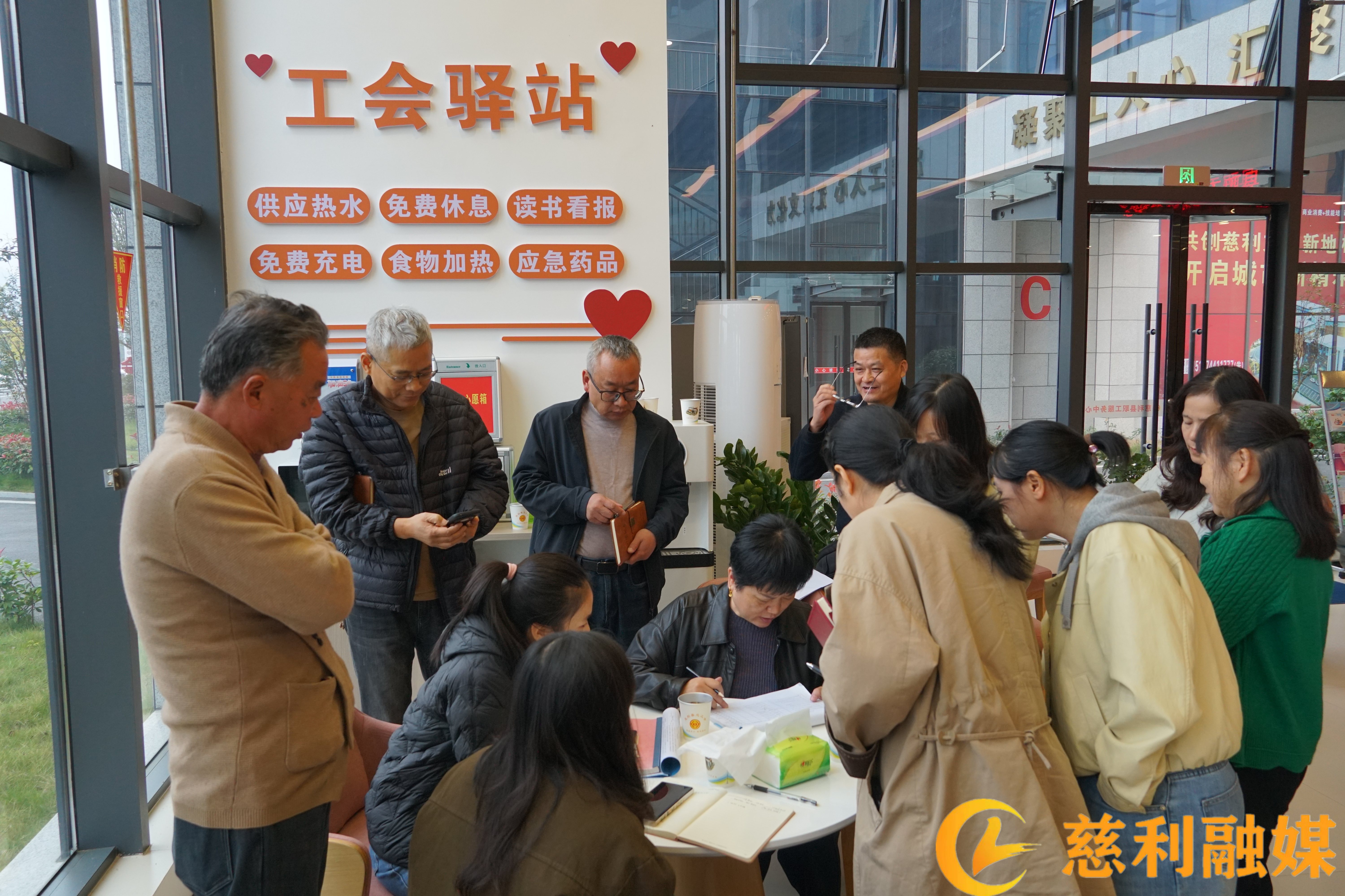 DSC03948(1).jpg DSC03948(1).jpg