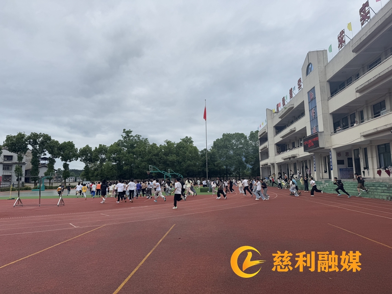 消防演练1.jpg 消防演练1.jpg