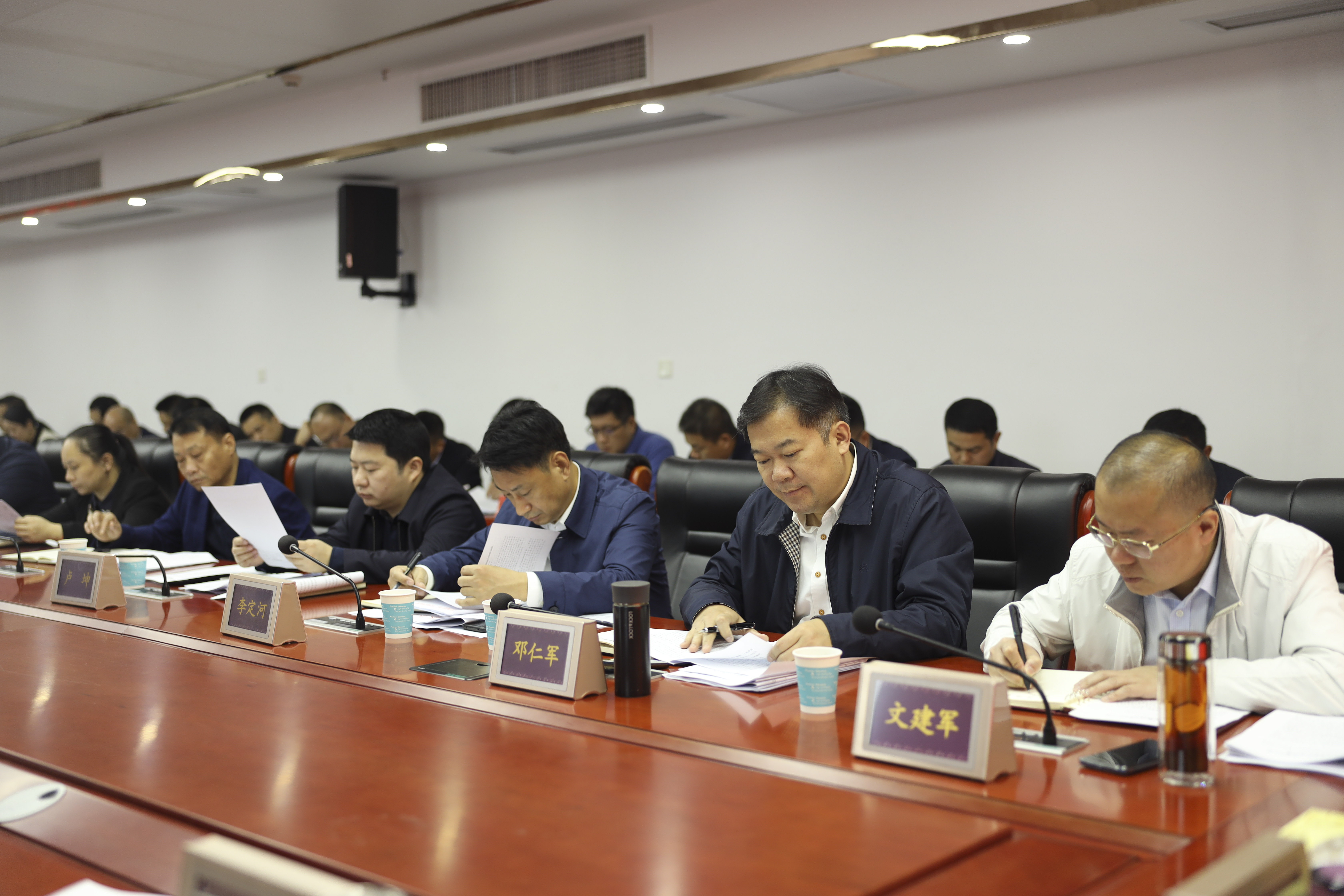 苏仙区经济运行暨"三个推进年"工作领导小组会议召开