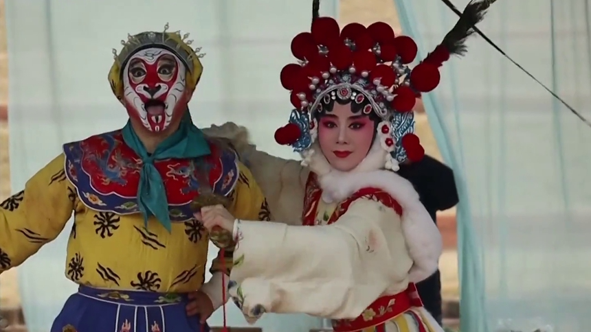 郴州：昆曲惠民演出春节档亮相 年轻观众沉浸“入戏”