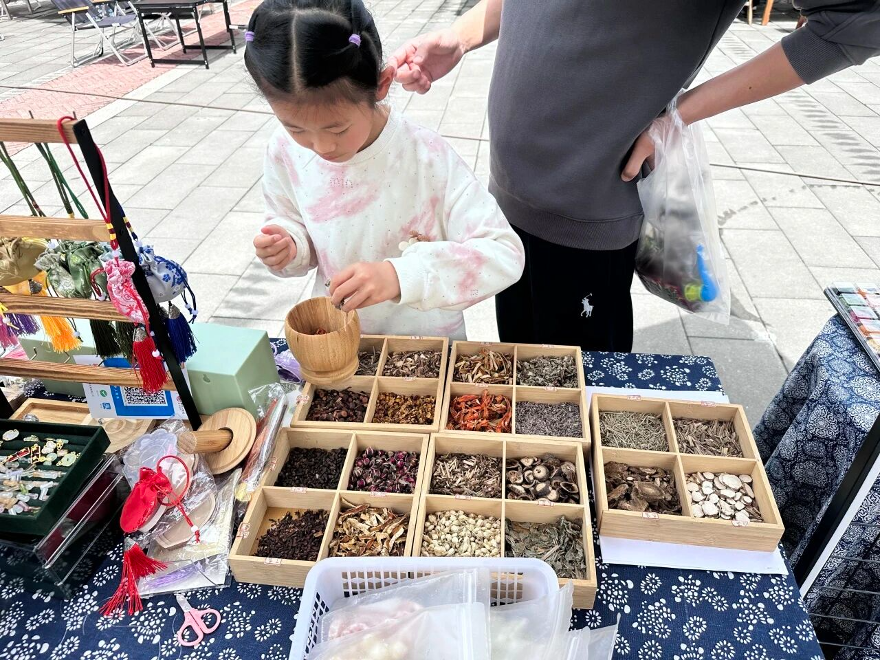 清明踏青好时节｜来711时光小镇拥抱春天、遛娃放风！  