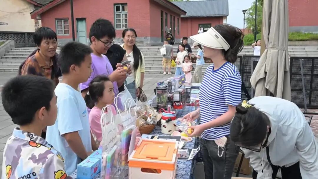 “工矿红+亲子乐” 711时光小镇推出“五一·轻松漫游季”活动