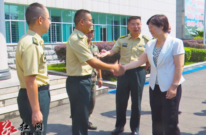 节前问候叙鱼水情深 张远松走访慰问驻靖部队官兵