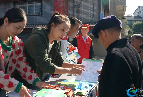 靖州：医保宣传走基层 政策解读零距离