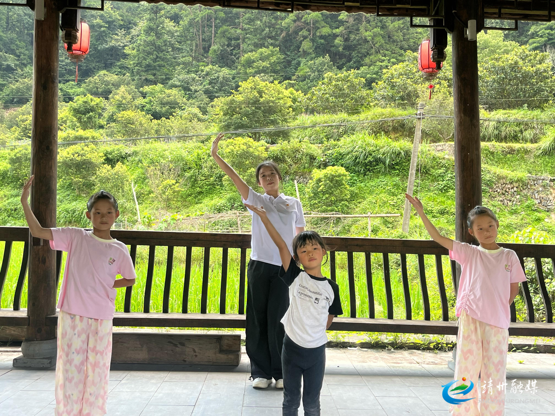 公益舞蹈课堂走进岩脚侗寨