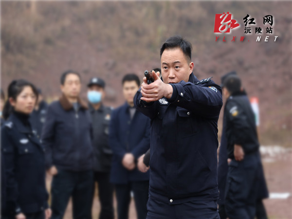 沅陵县公安局开展“全警实战大练兵”  实弹射击培训考核