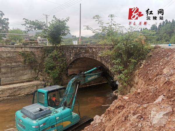 为民办实事：我县农村公路危桥改造项目启动