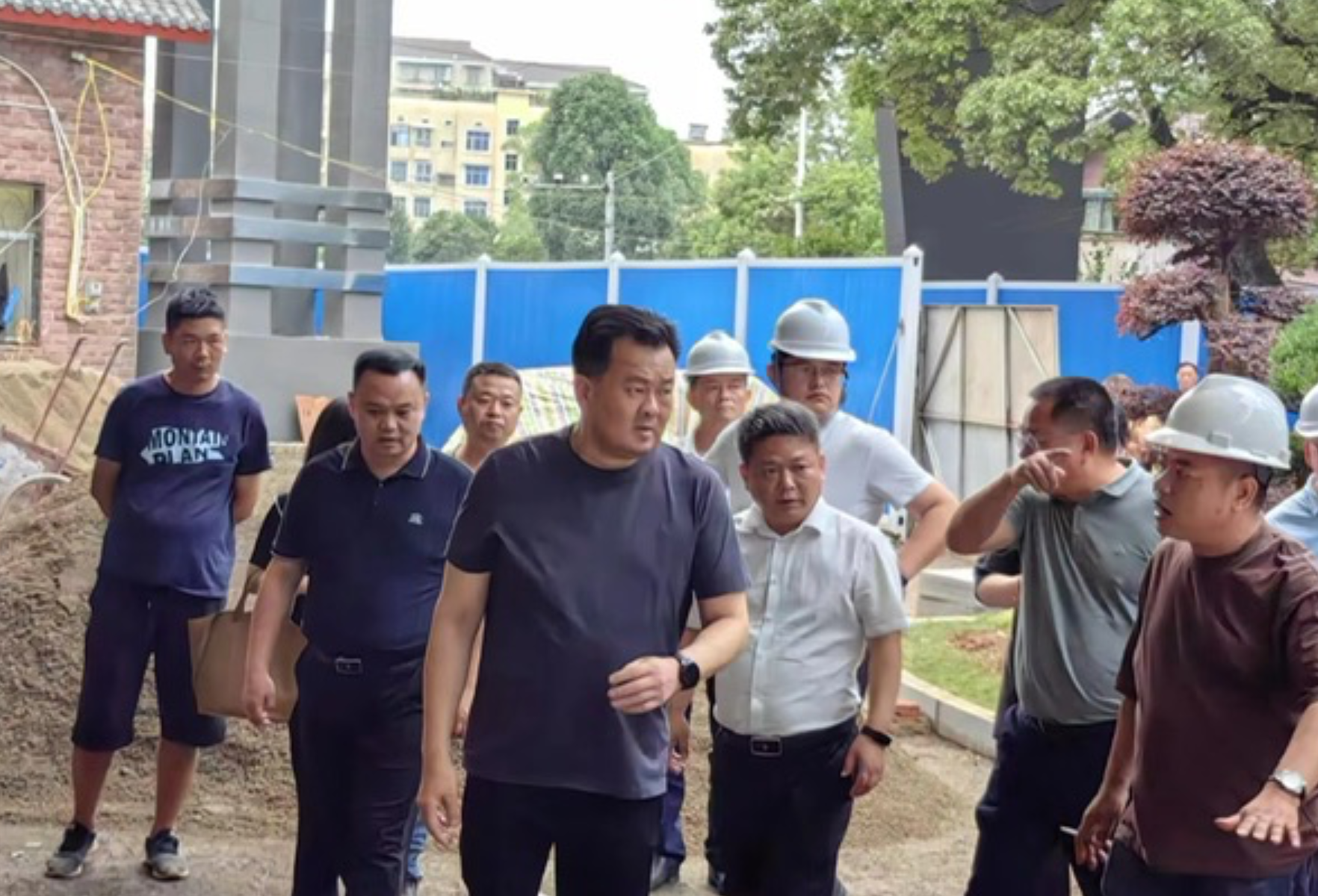 刘向阳：深挖生态资源潜力 建设森林环绕绿色城市 提升人居环境和城市品质 满足人民群众对美好生活的向往