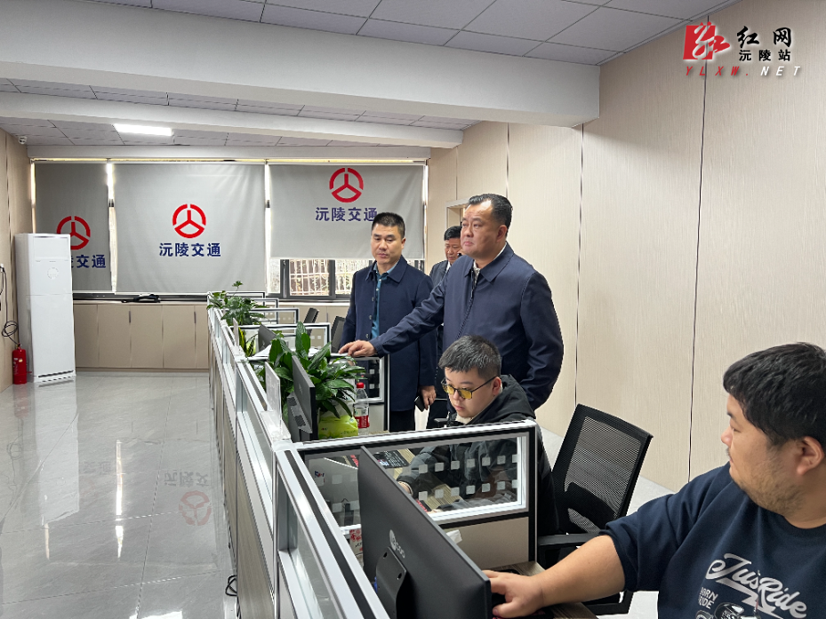 刘向阳以“四不两直”方式督导交通运输安全  铁腕筑牢水上安全防线 