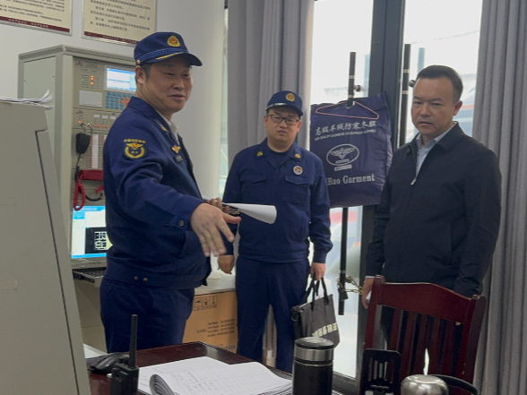 黄松柏带队开展重点场所消防专项检查