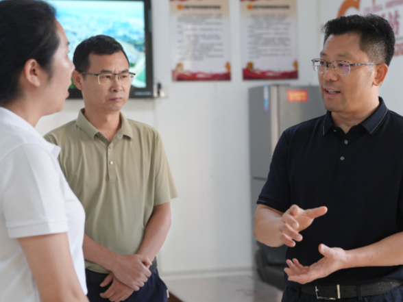 贺遵庆在沅陵调研时要求：  思想真重视  工作真落实  责任真扛牢 统筹抓好抓紧有效衔接和社会治理维稳各项工作