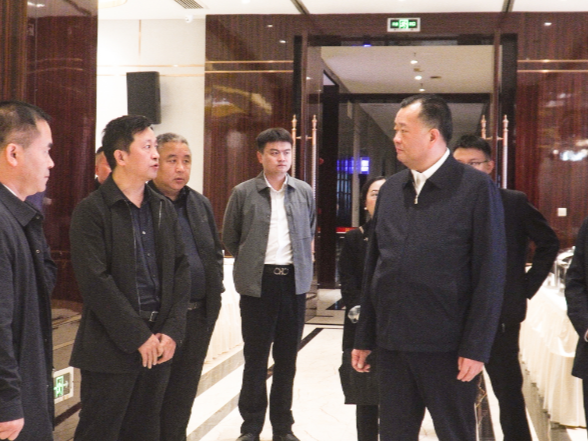【两会特别报道】刘向阳检查两会筹备工作强调：高标准严要求抓实各项筹备 确保两会圆满召开