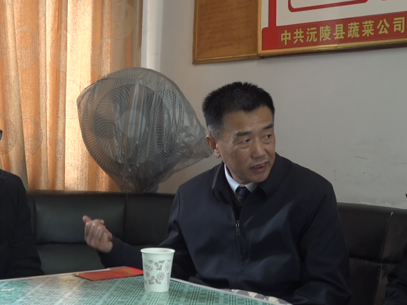 【新春送温暖】张振华走访慰问基层干部职工和困难群众