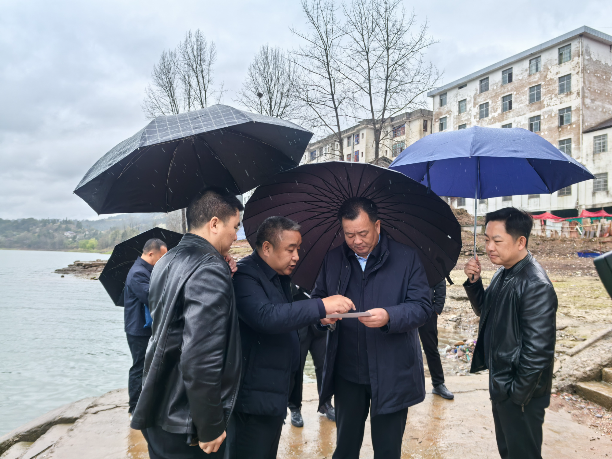 刘向阳暗访水上交通安全工作：压实责任链条 筑牢安全防线