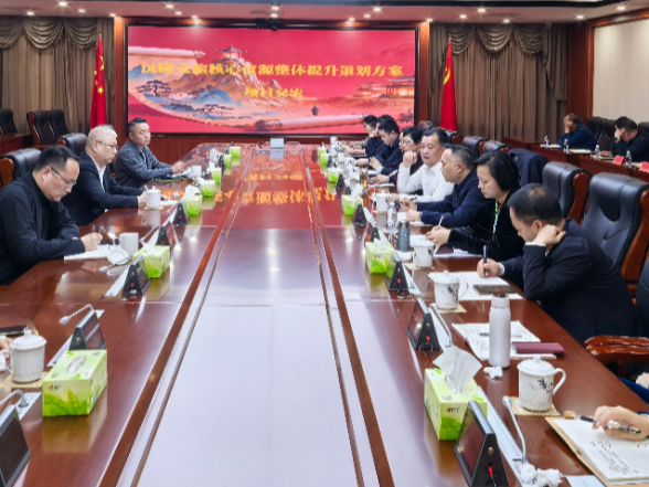 刘向阳调度文旅工作时强调：推动业态植入与景区运营提质升级