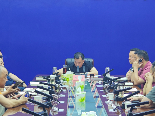 闻汛而动 生命至上｜主汛期避险转移成首要任务 刘向阳专题部署全县防汛工作