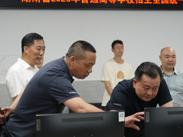 刘向阳：精细做好服务保障 全力护航“三考”平稳有序