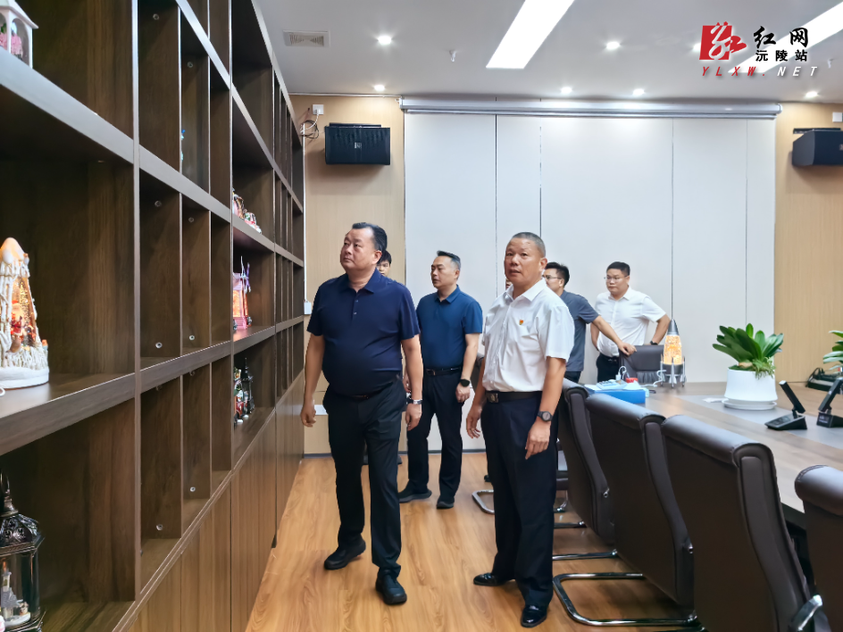 刘向阳调研沅陵产业开发区重点项目建设并主持召开园区工作推进会