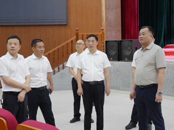 细之又细抓实筹备保障 凝心聚力护航盛会召开 刘向阳现场调度中国共产党沅陵县第十四次代表大会筹备工作
