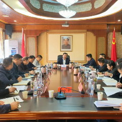 刘向阳主持召开县域经济调度会