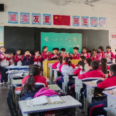 溪子口小学：爱心传递最美花蕾