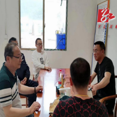 肖家桥乡开展“政法干警进企业、解难题、促发展”优化法治化营商环境大走访行动