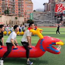 鹤鸣山小学：我的快乐我做主