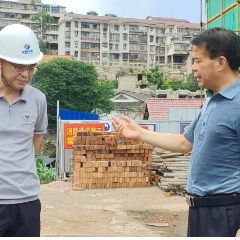 易中华实地调度市旅发大会项目建设推进工作