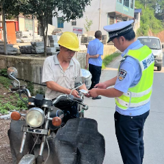 麻溪铺镇开展道路交通专项整治 优化营商环境“强筋骨”