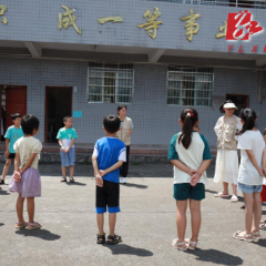 湖南师范大学教育科学学院研究生暑期社会实践团到麻溪铺镇千丘田小学开展特色体育课