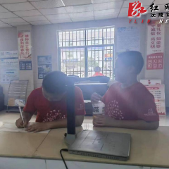 马底驿乡开展政务公开主题日宣传活动