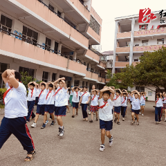 沅陵县溪子口小学进行防地震防踩踏疏散演练