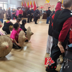 沅陵镇鹤鸣山社区:党群阵地门常开 邻里排练乐开怀