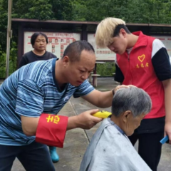 二酉苗族乡：爱心义剪送关怀 便民服务践初心
