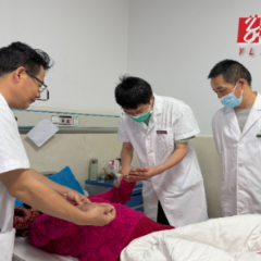 湖南中医药大学第一附属医院专家团来沅陵开展义诊惠民活动