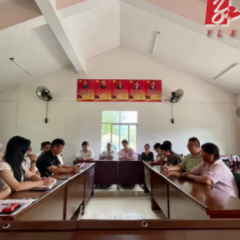 沅陵县楠木铺乡庙王山村为新录取大学生送祝福