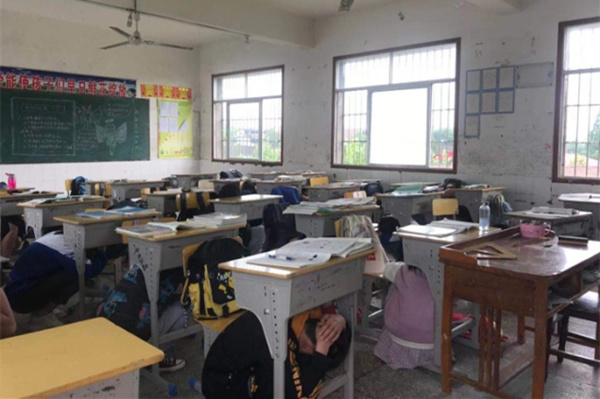 大杨树中学.jpg