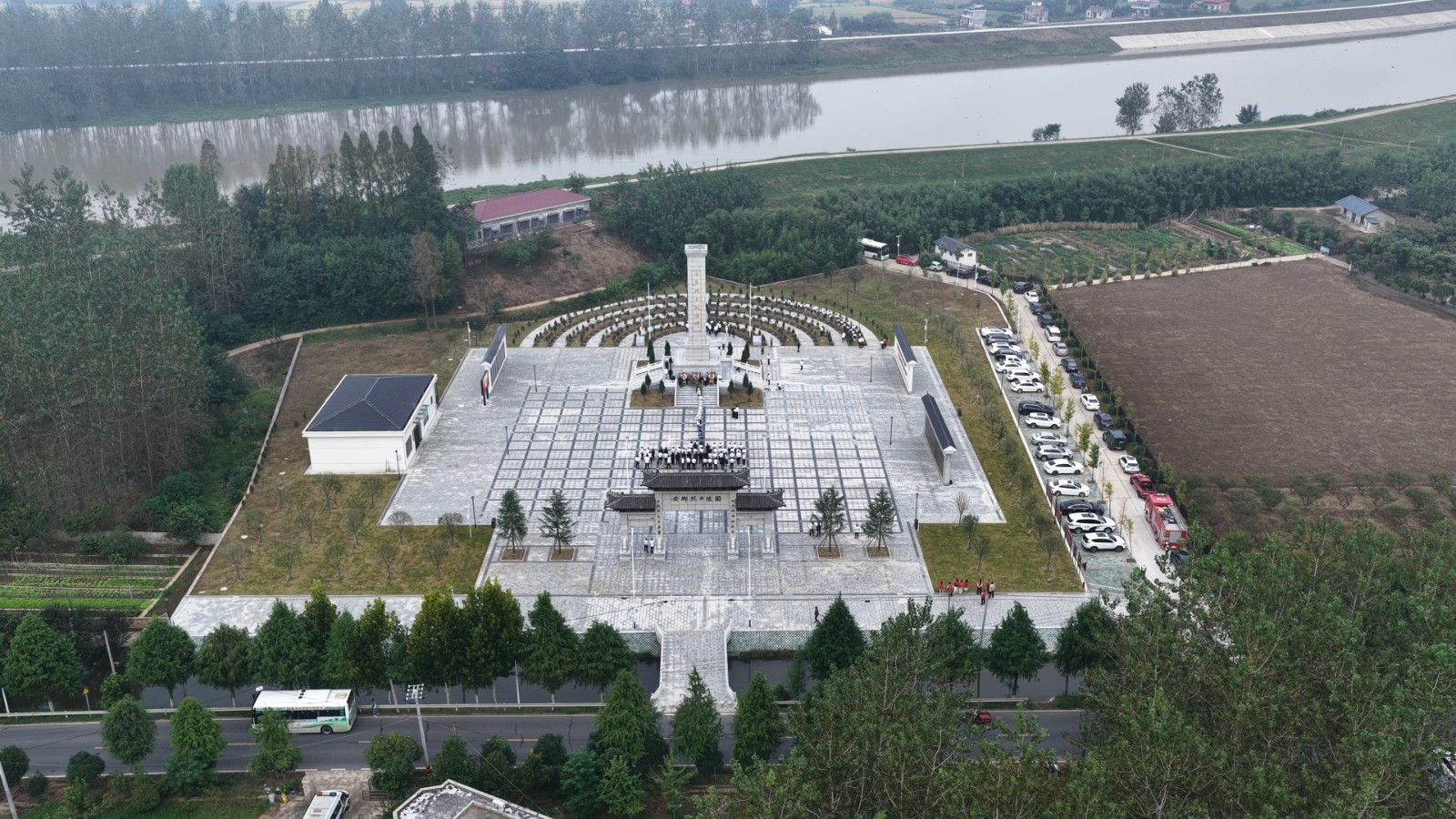 DJI_20250930082132_0321_D[00-00-16][20250930-110838881].jpg