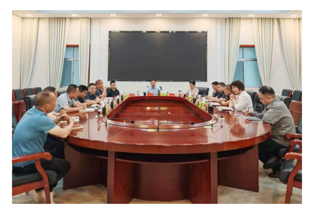 翦鹰主持召开全县防汛备汛工作调度会