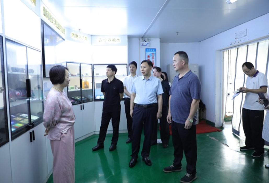 翦鹰走访调研部分重点企业